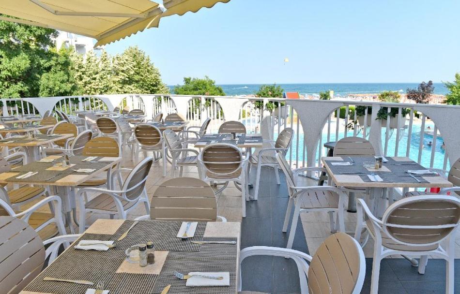Laguna Beach Hotel Αλμπένα Εξωτερικό φωτογραφία
