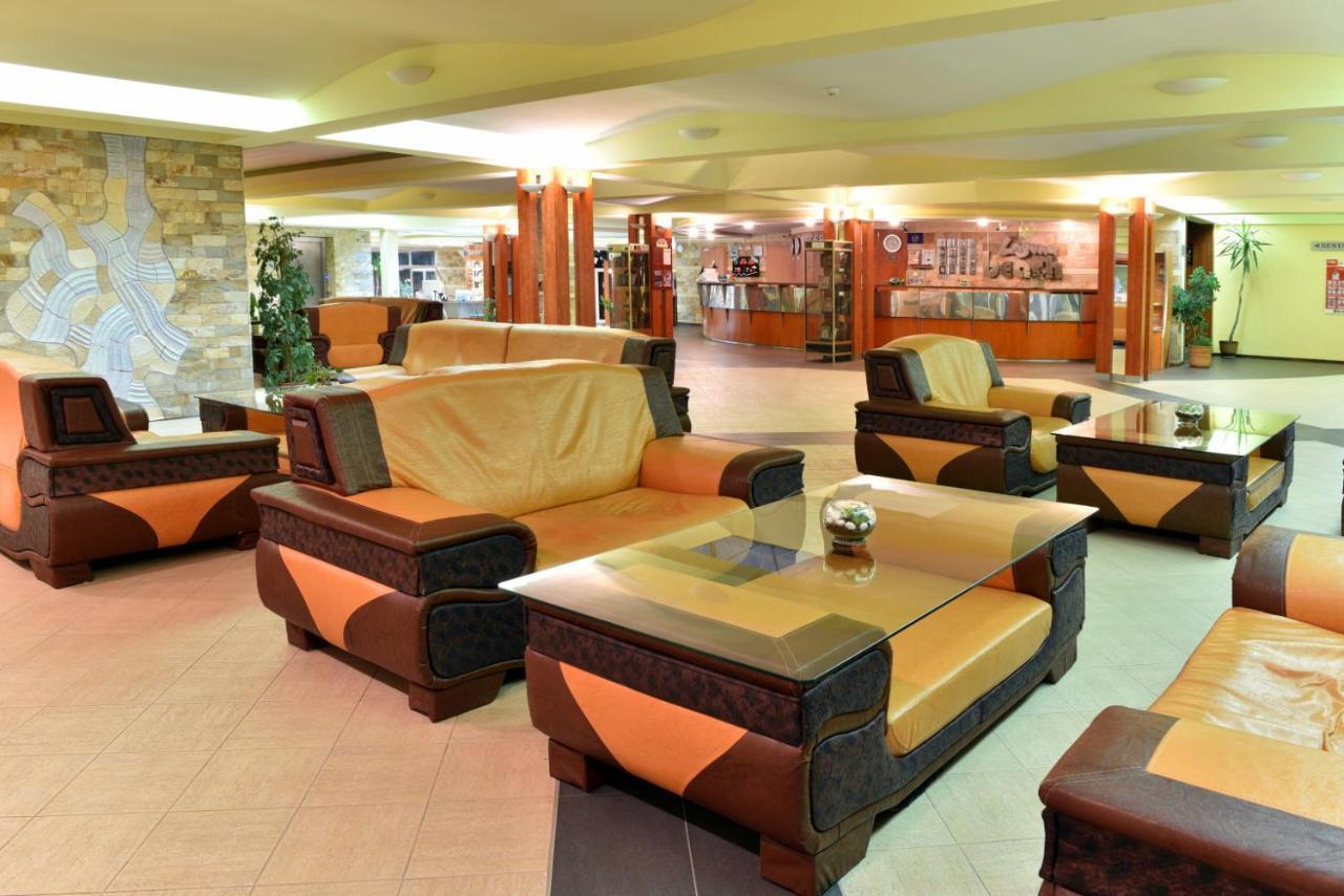 Laguna Beach Hotel Αλμπένα Εξωτερικό φωτογραφία