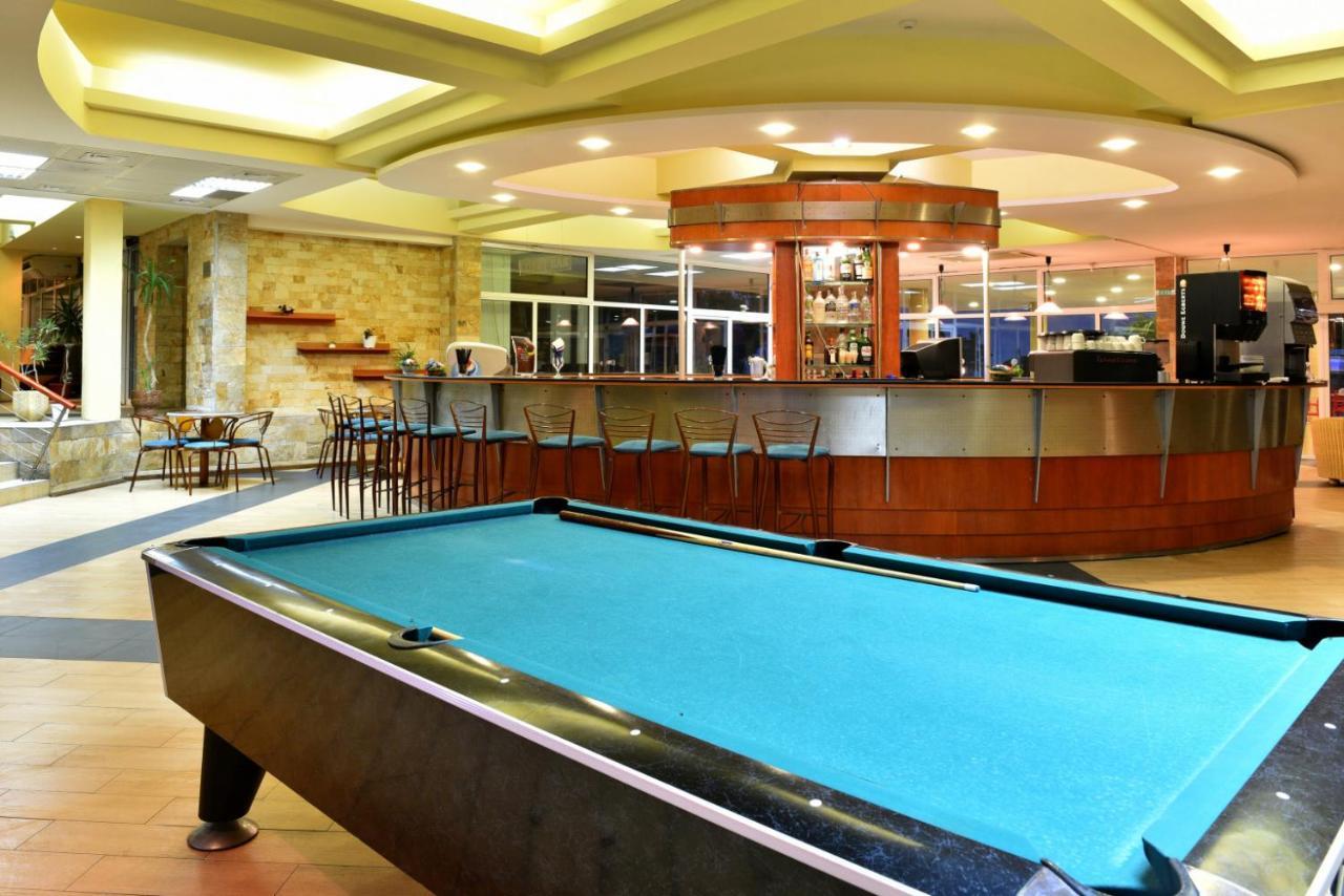 Laguna Beach Hotel Αλμπένα Εξωτερικό φωτογραφία