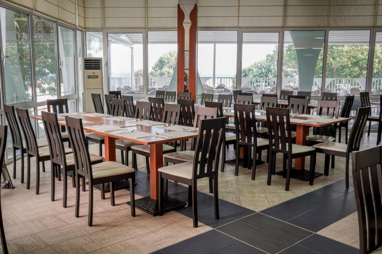 Laguna Beach Hotel Αλμπένα Εξωτερικό φωτογραφία